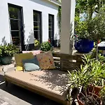 Semesterbostad Luxe Tuinhuis Nabij Amsterdam Oostzaan