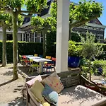 Luxe Tuinhuis Nabij Amsterdam