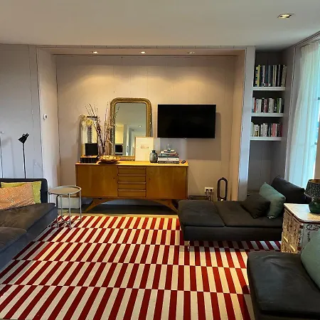 Luxe Tuinhuis Nabij Amsterdam בית נופש אוסטזאן